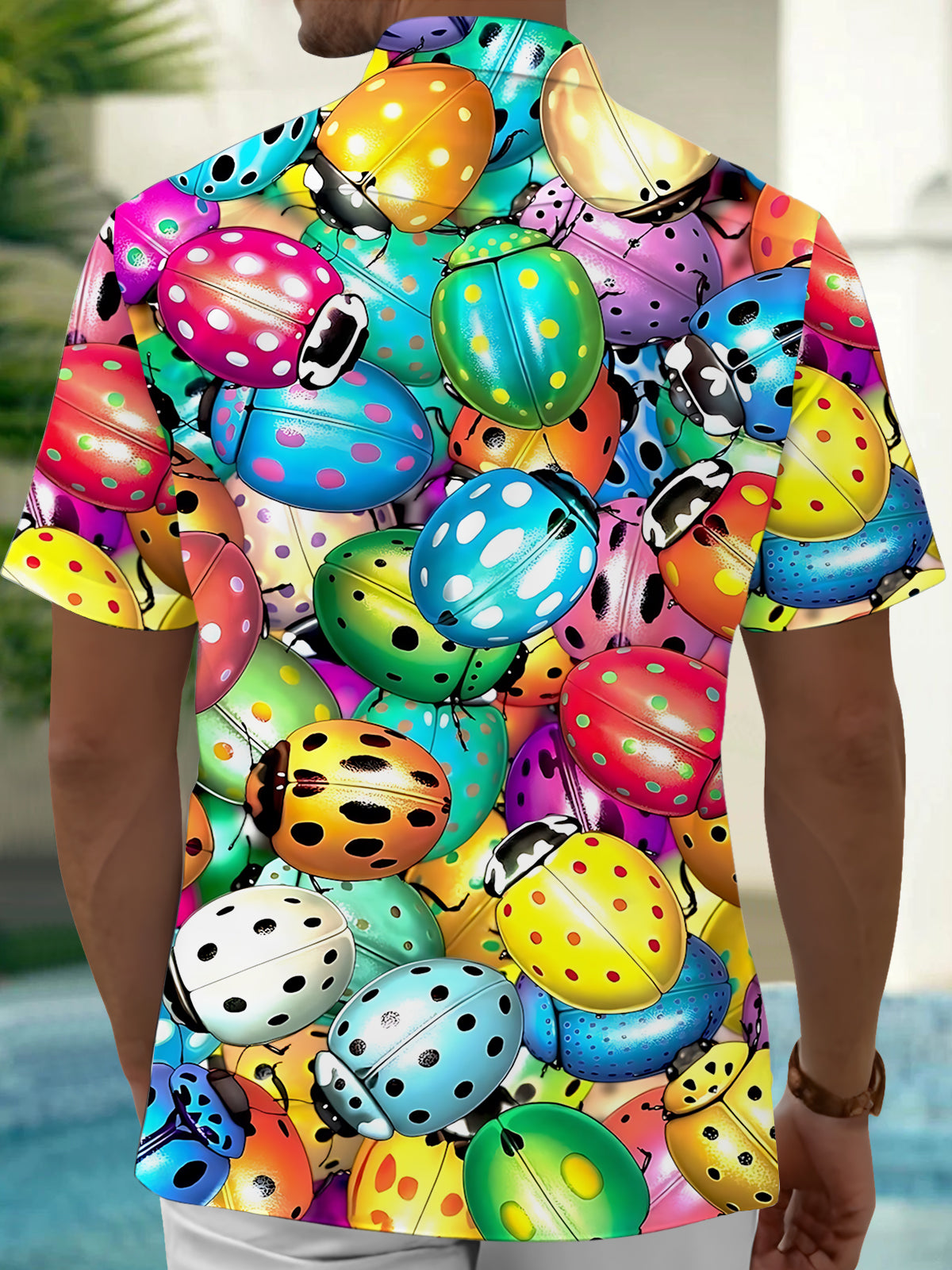 Ladybug Print Men's Pocket Short Sleeve Shirts