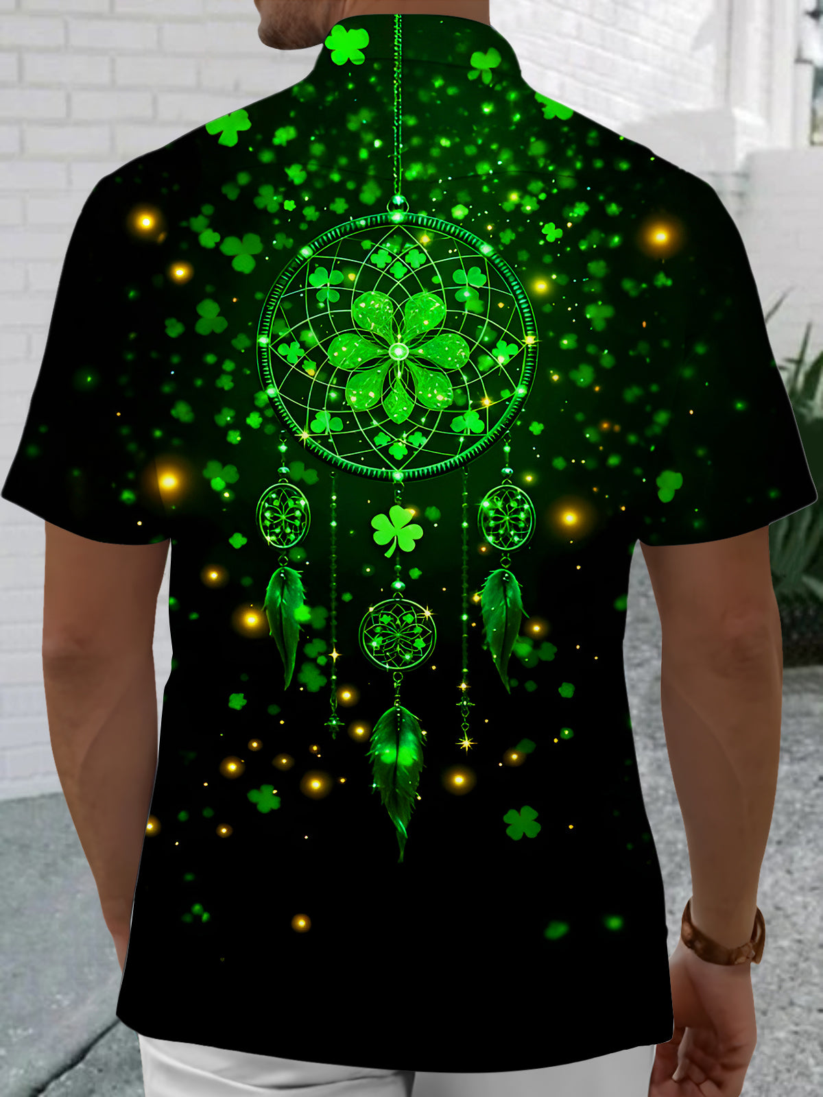 Lucky Four-Leaf Dreamcatcher Men's Pocket Short Sleeve Shirts