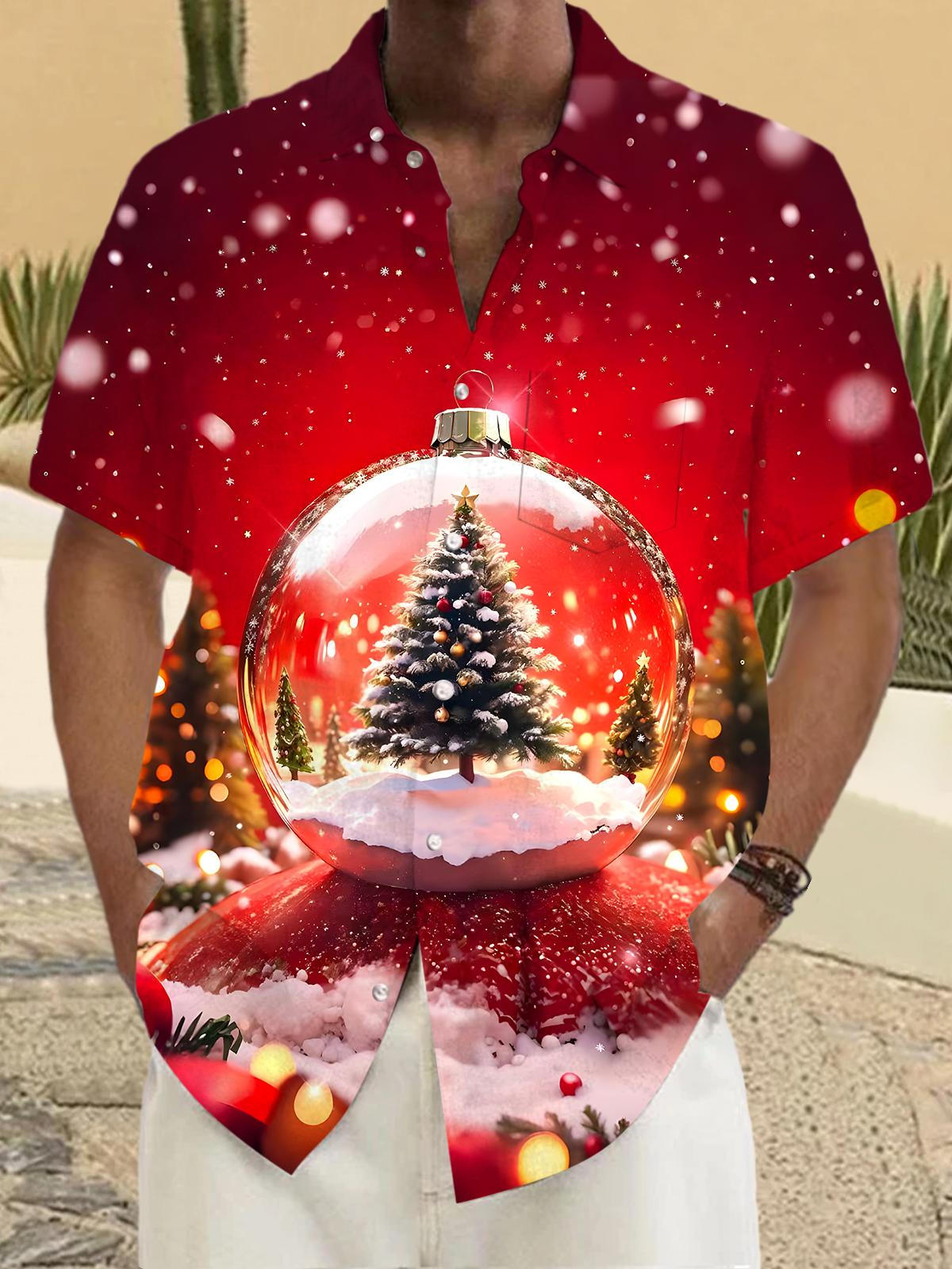 Christmas Tree Men's Pocket Short Sleeve Shirts