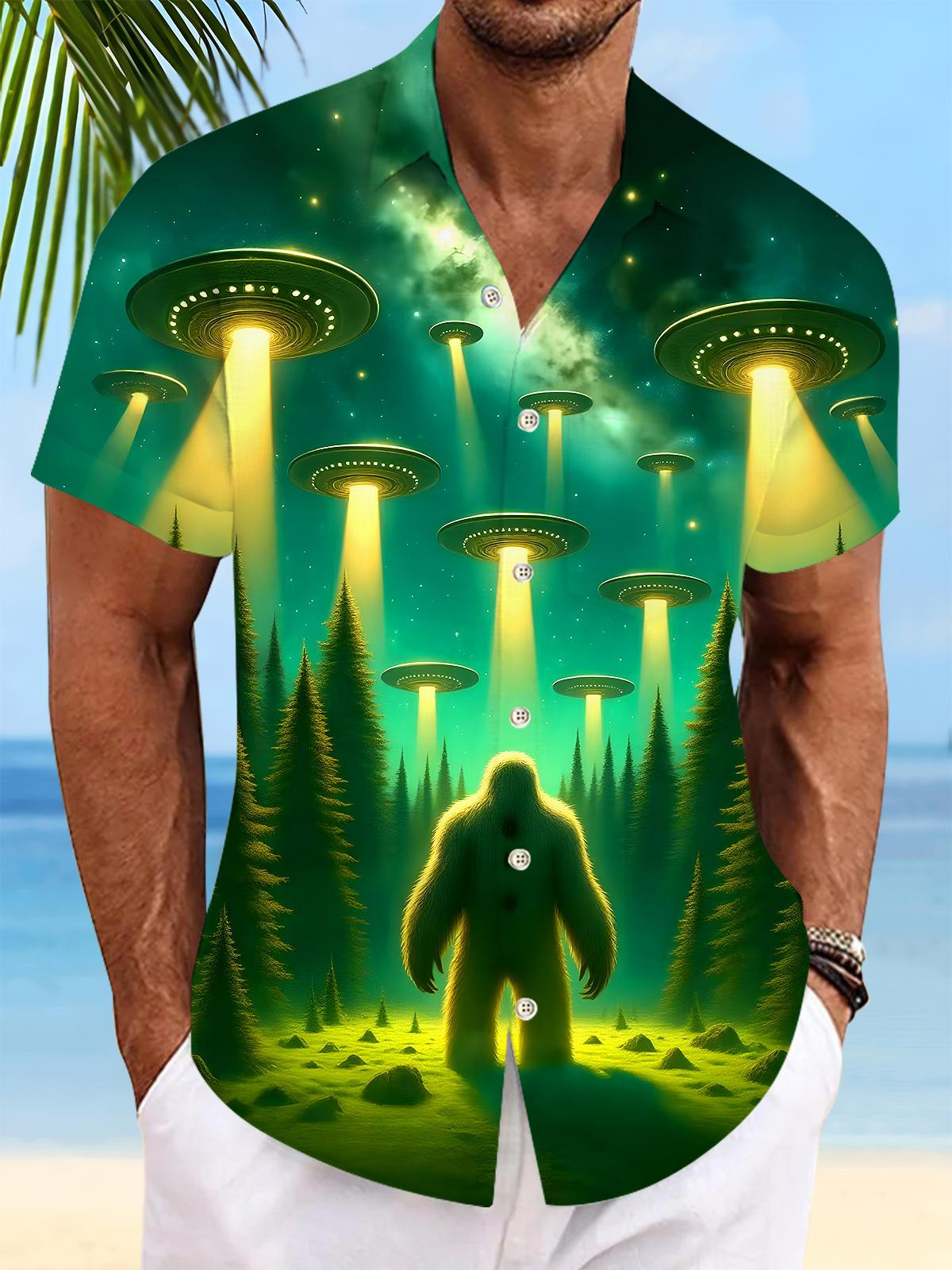 Orangutan Alien Flying Saucer Men's Pocket Short Sleeve Shirts