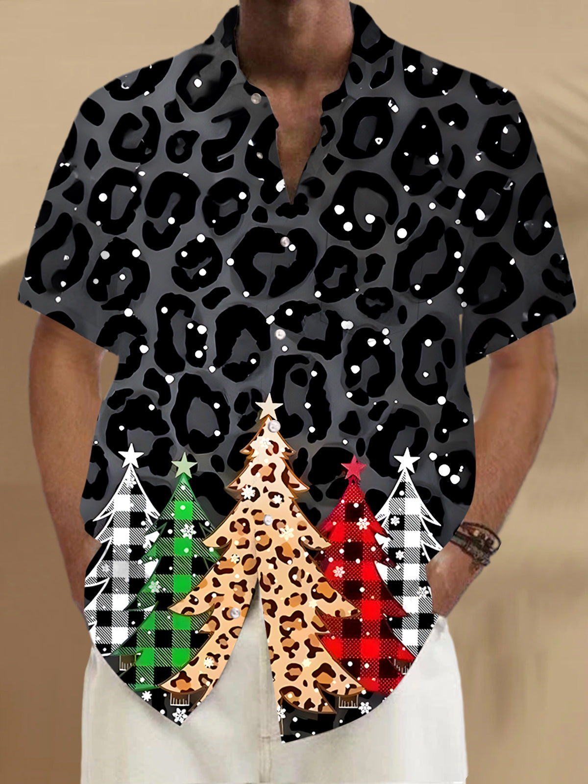 Leopard Christmas Tree Men's Pocket Short Sleeve Shirts