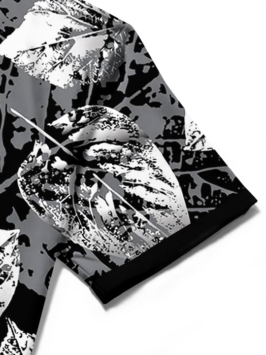 men's Hawaiian shirt close-up short sleeve