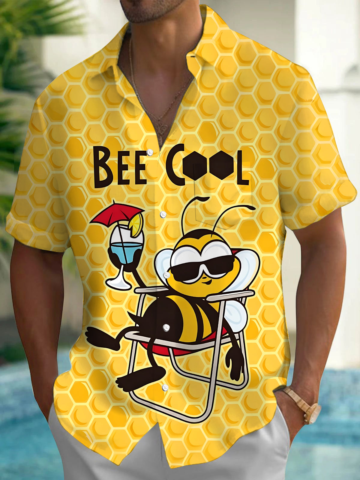 Fun Honeycomb Cool Bee Lounge Chair Cocktail Men's Pocket Short Sleeve Shirts