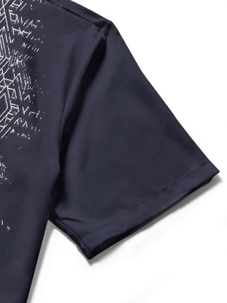 Men's geometry pocket short sleeve shirt close-up weave detail