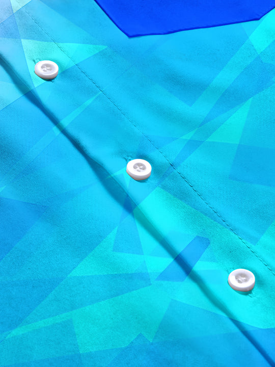 men's printed shirt close-up short sleeve
