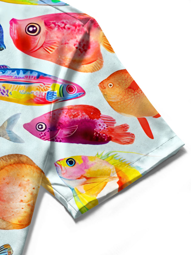 Men's Hawaiian fish print short sleeve shirt close-up fabric texture