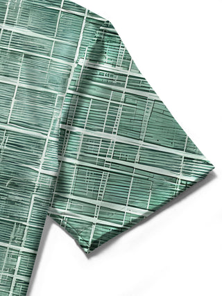 Men's geometric print half sleeve shirt detail
