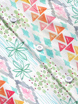 Men's geometric short sleeve shirt close-up detail of pocket stitching