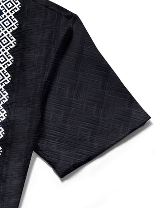 men's printed shirt close-up short sleeve