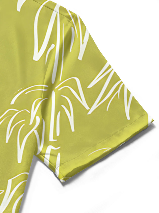 men's printed shirt close-up short sleeve
