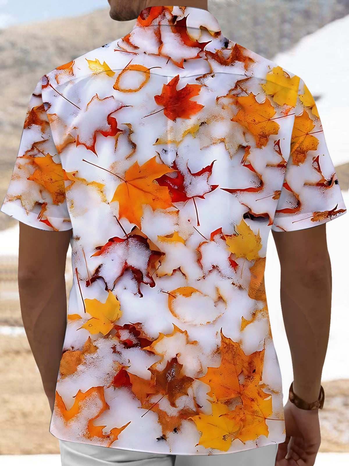Snow Maple Leaf Print Men's Pocket Short Sleeve Shirts