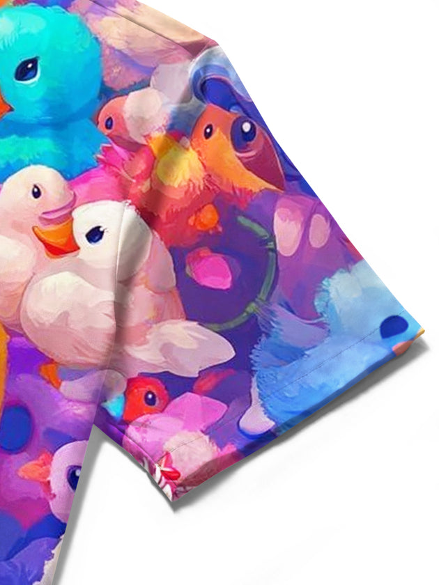 men's duck print pocket short sleeve shirt close-up stitching detail