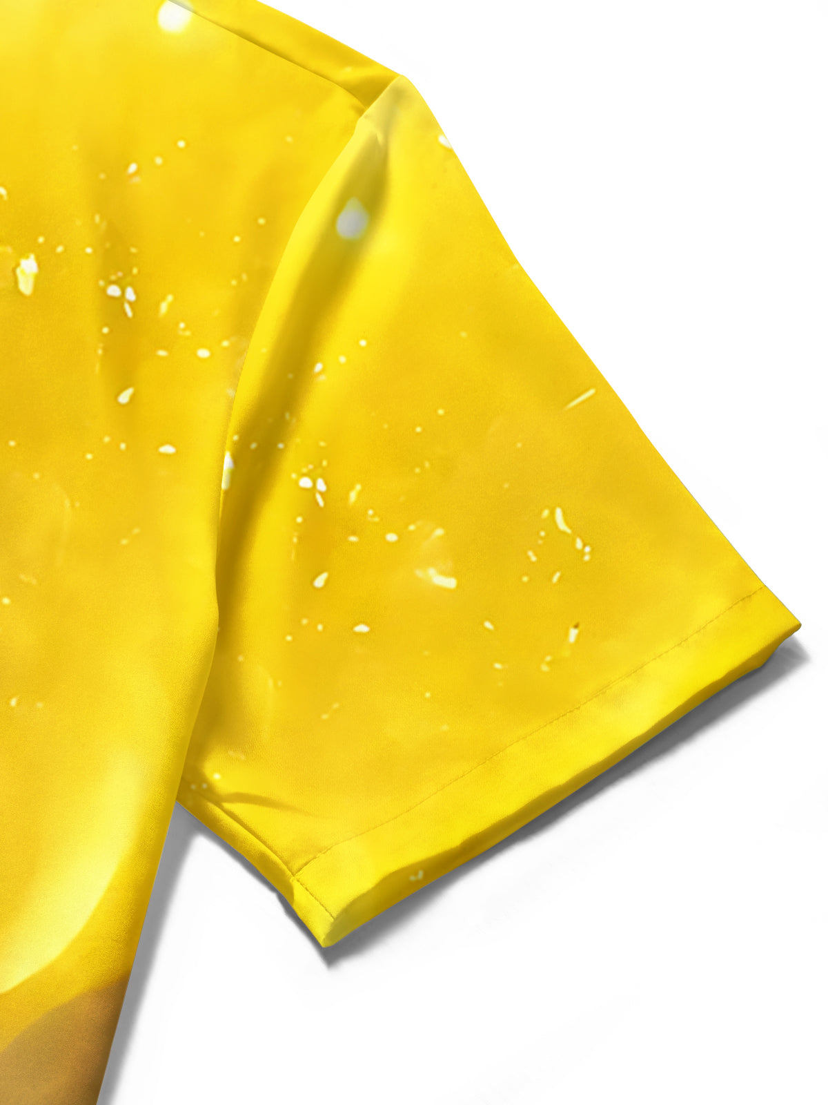 Yellow Winter Snow Scene Print Men's Pocket Short Sleeve Shirts