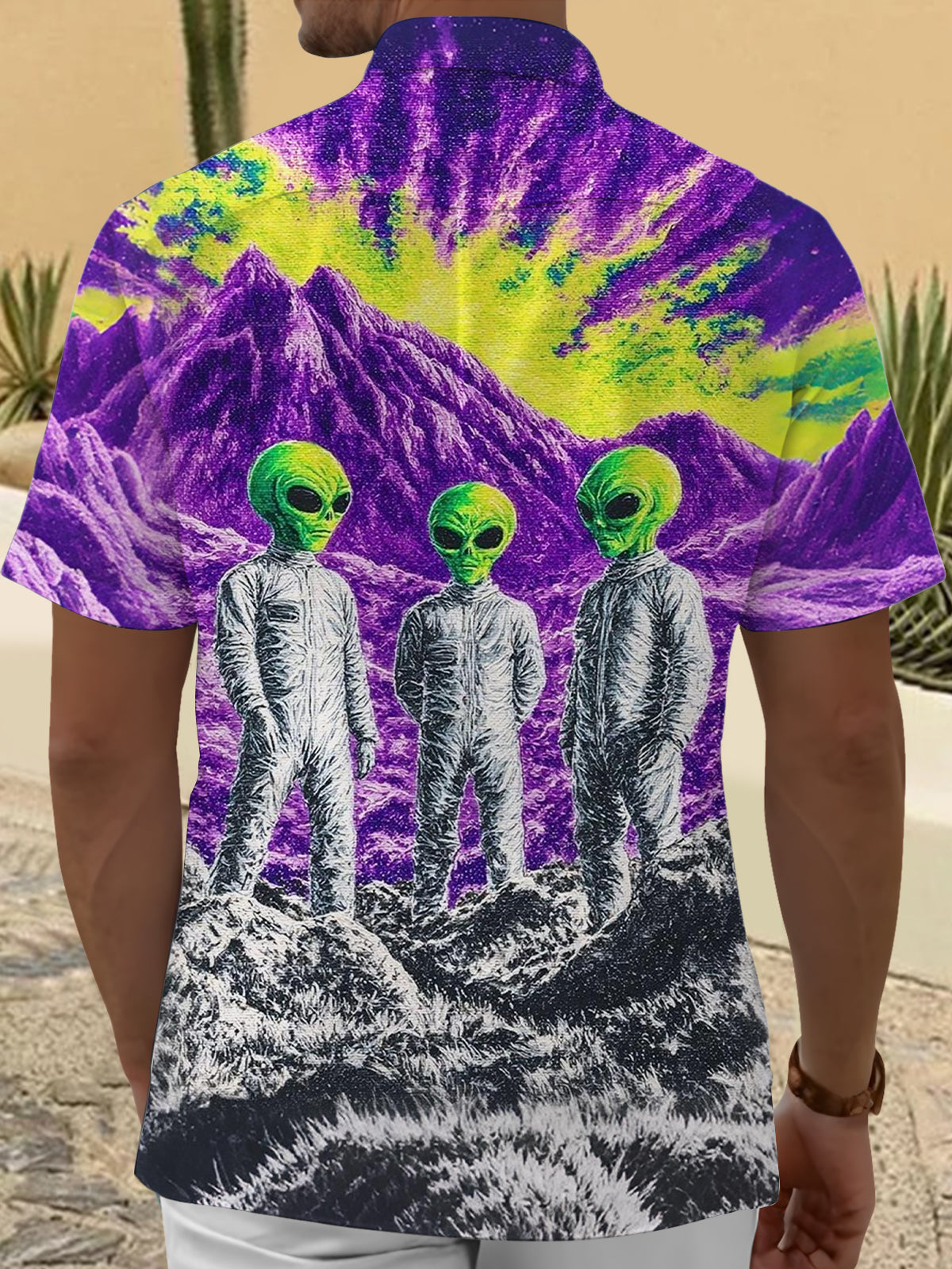 Alien Print Men's Pocket Short Sleeve Shirts