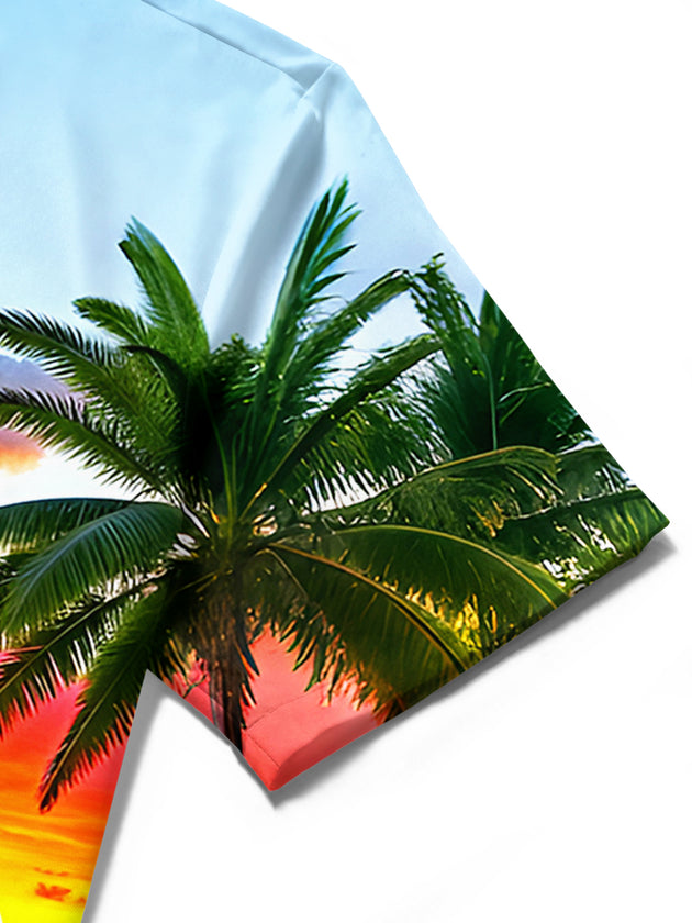 men's Hawaiian shirt close-up short sleeve