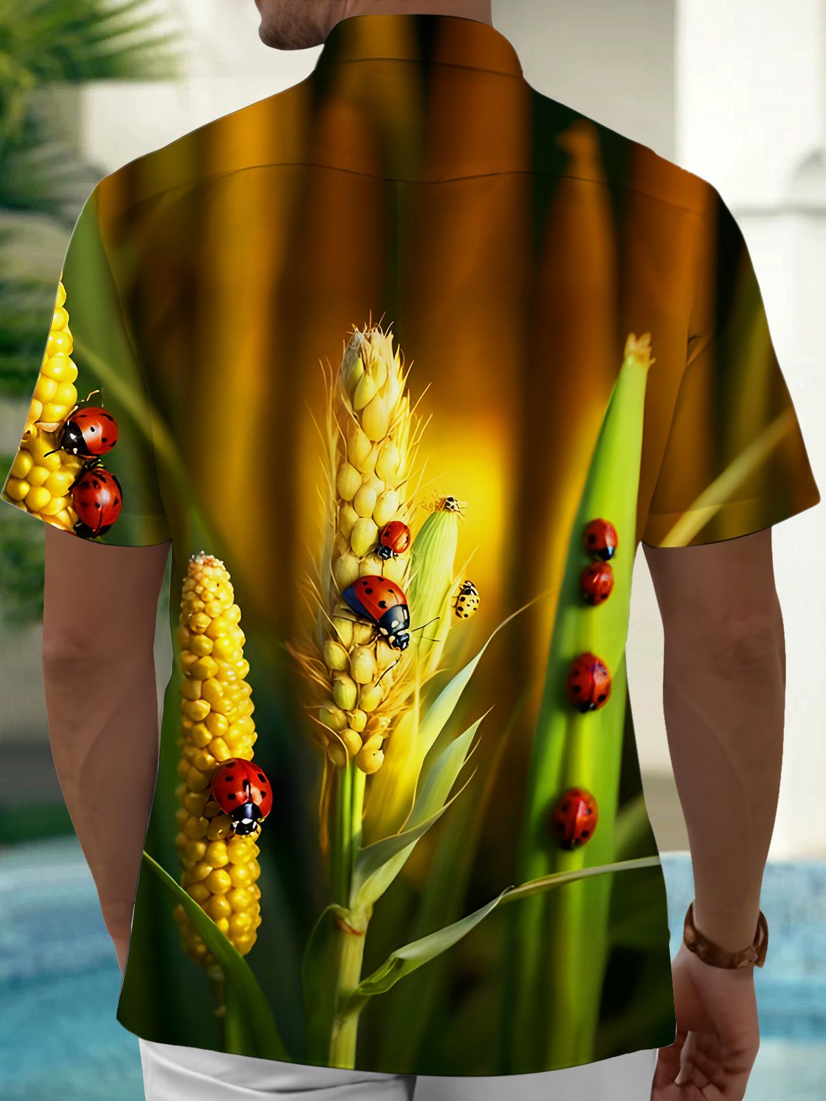 Fun Ladybugs Straw Corn Men's Pocket Short Sleeve Shirts