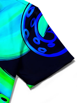 men's Hawaiian shirt close-up short sleeve