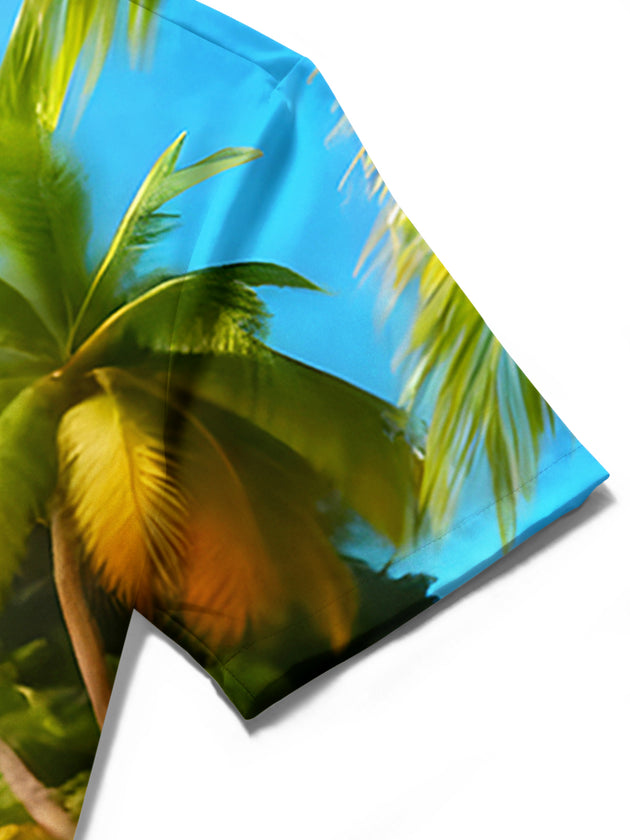 men's Hawaiian shirt close-up short sleeve