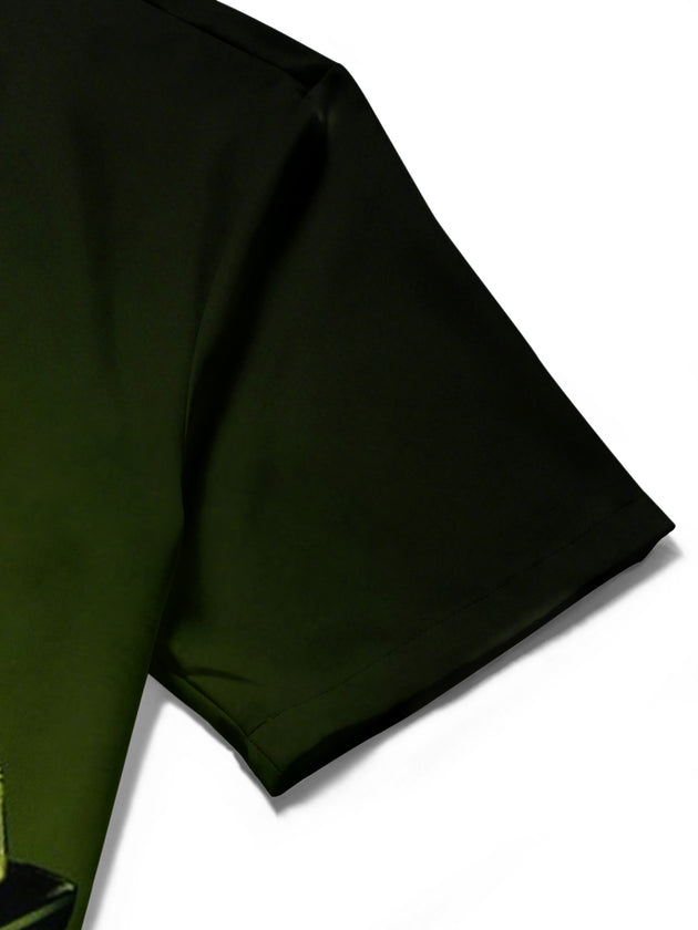 Men's badminton print short sleeve shirt close-up detail showcasing fabric texture