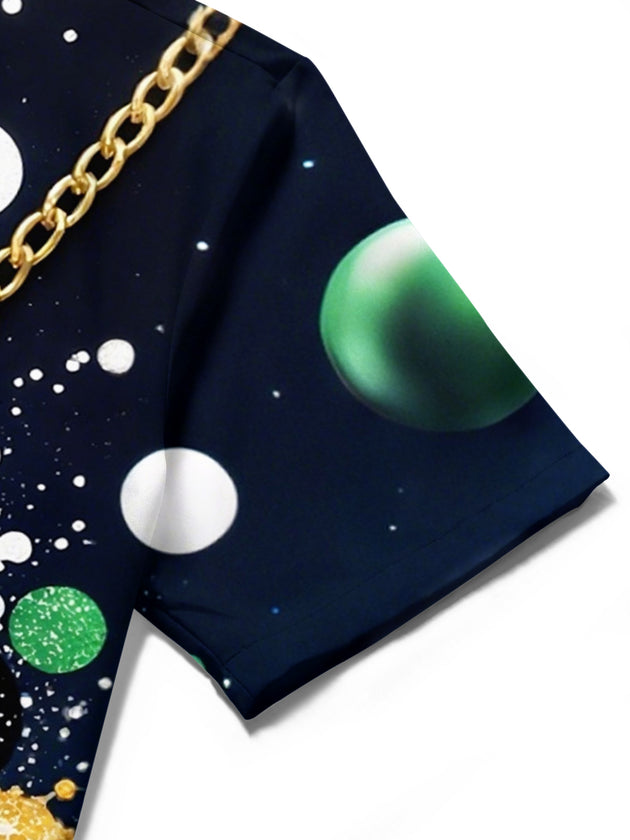men's printed shirt close-up short sleeve