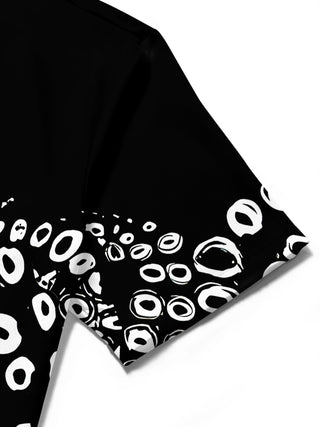men's Hawaiian shirt close-up short sleeve