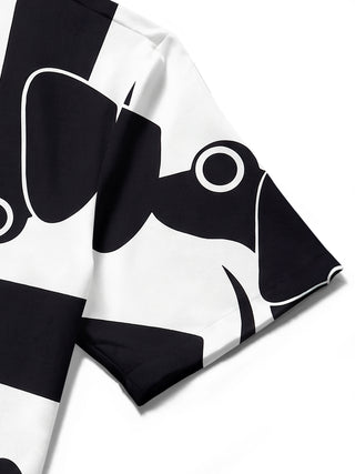 men's printed shirt close-up short sleeve