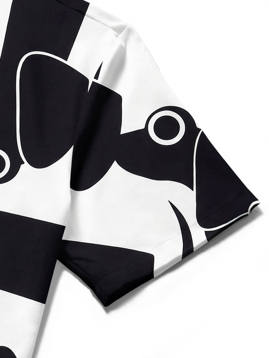 men's printed shirt close-up short sleeve