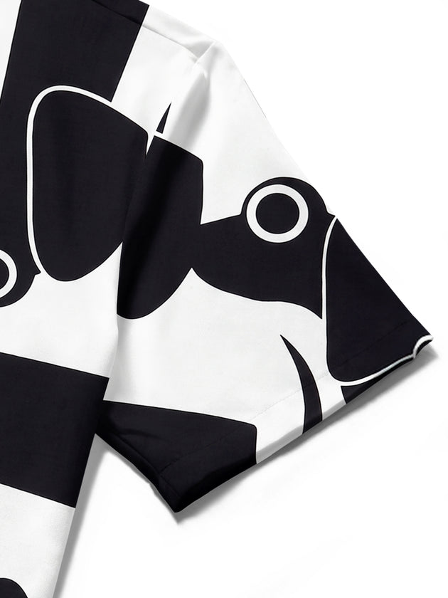 men's printed shirt close-up short sleeve