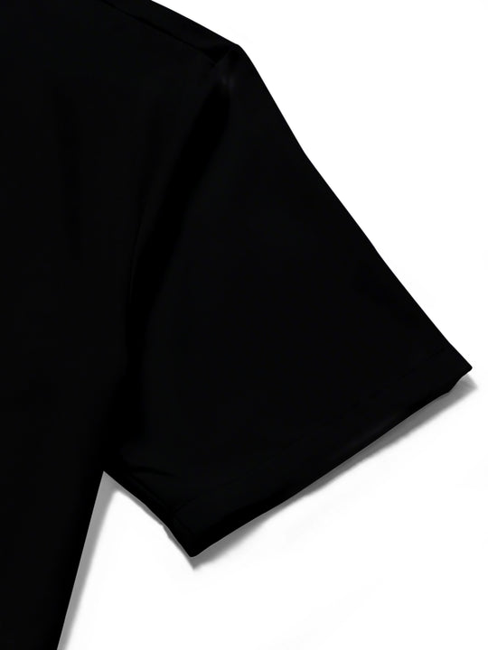 men's printed shirt close-up short sleeve