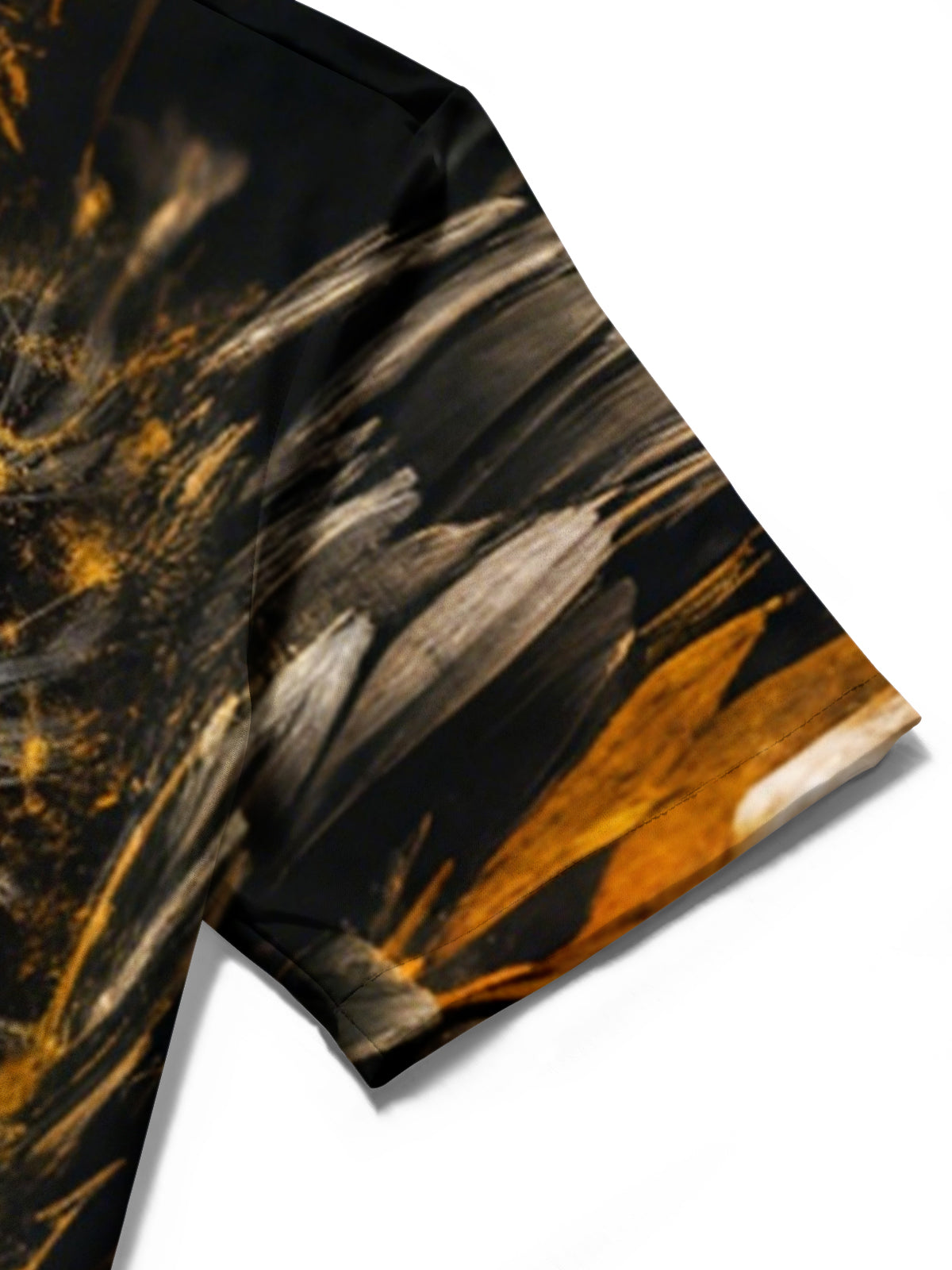 Men's short sleeve shirt eagle print close-up pocket detail