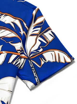 men's Hawaiian shirt close-up short sleeve