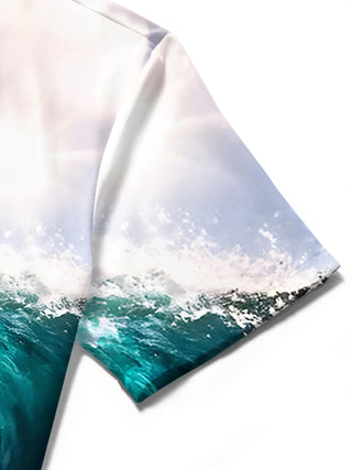 men's Hawaiian shirt close-up short sleeve