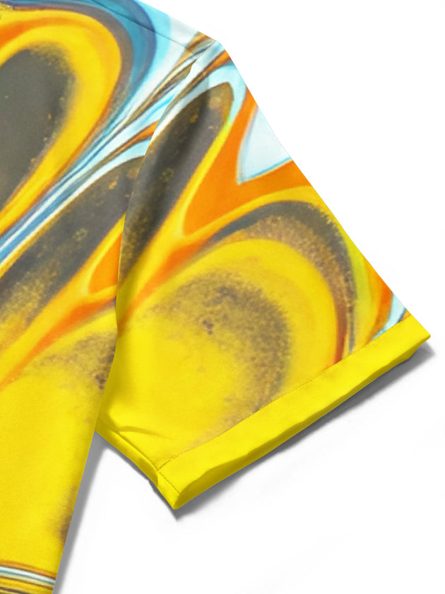 Men's abstract gradient print short sleeve shirt pocket close-up