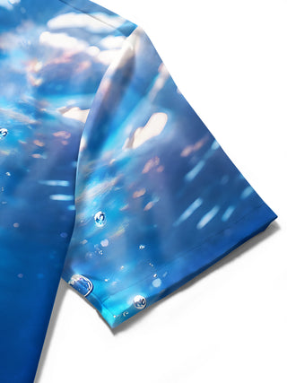 men's Hawaiian shirt close-up short sleeve