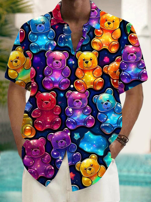 Men's short sleeve shirt with bear print, front view