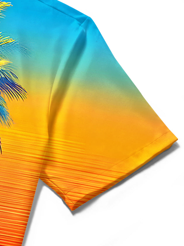 men's Hawaiian shirt close-up short sleeve