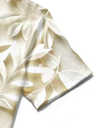 men's Hawaiian shirt close-up short sleeve