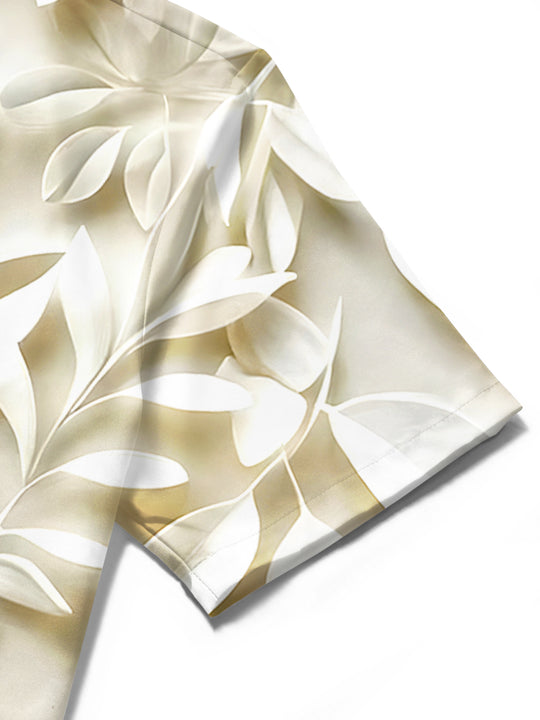 men's Hawaiian shirt close-up short sleeve
