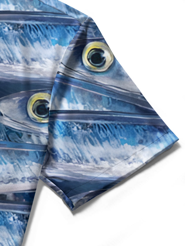 Men's short sleeve shirt fish print close-up detail