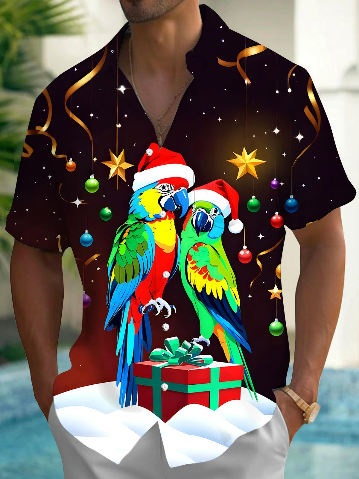 Christmas Parrot Men's Pocket Short Sleeve Shirts