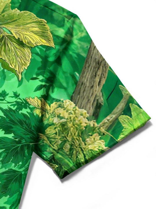 men's printed shirt close-up short sleeve