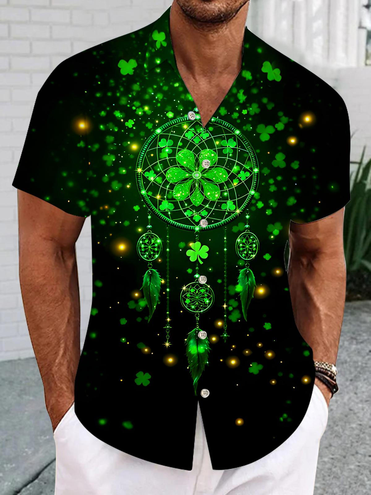 Lucky Four-Leaf Dreamcatcher Men's Pocket Short Sleeve Shirts