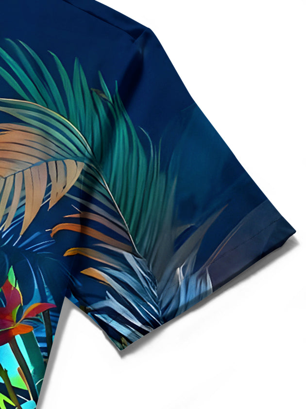 men's Hawaiian shirt close-up short sleeve
