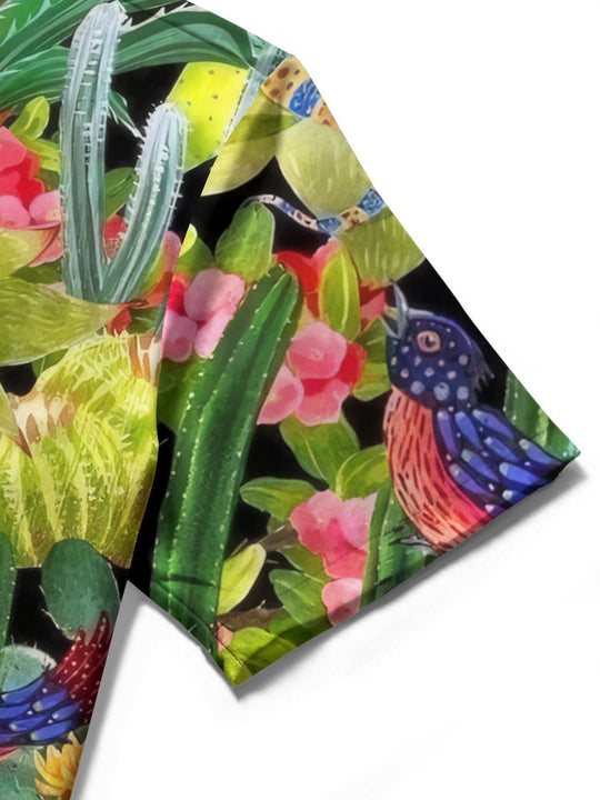 men's printed shirt close-up short sleeve