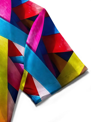 men's printed shirt close-up short sleeve