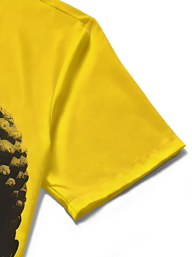 men's printed shirt close-up short sleeve