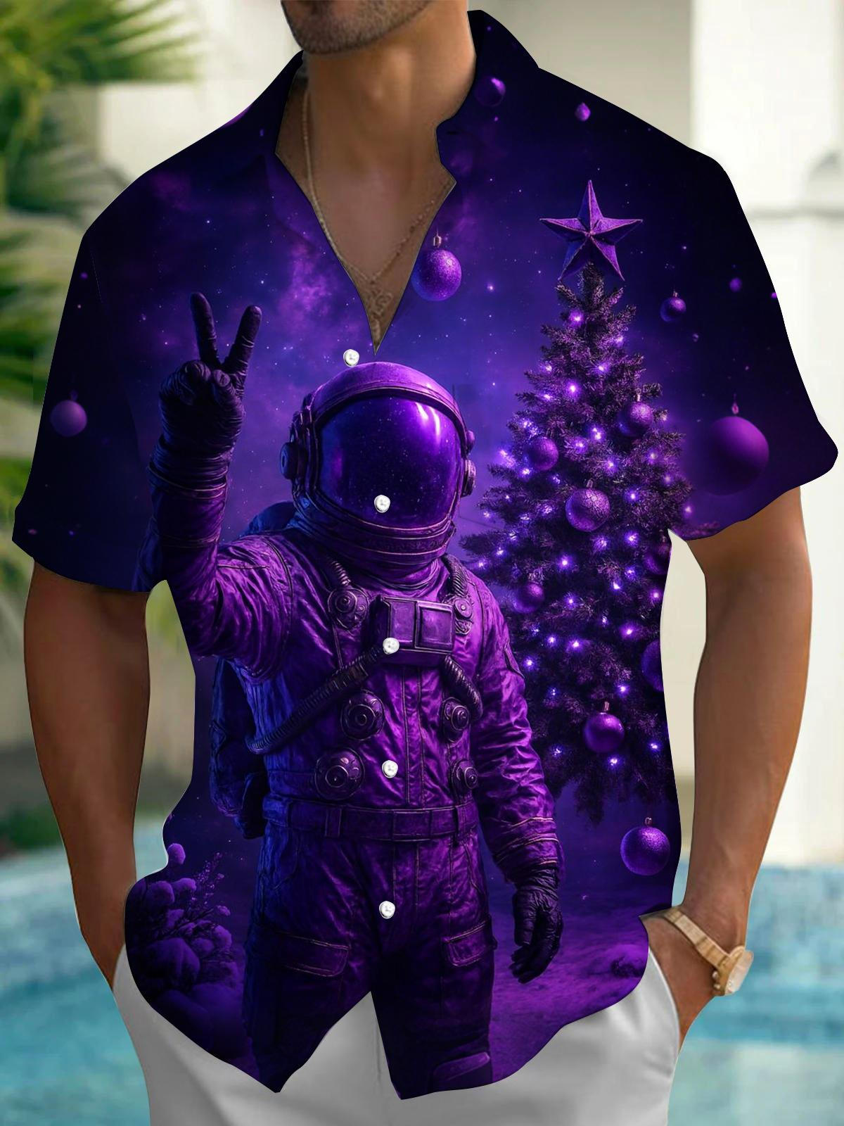 Astronaut Christmas Tree Print Men's Pocket Short Sleeve Shirts