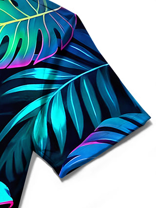 Men's Hawaiian floral leaf pocket short sleeve shirt close-up stitching detail