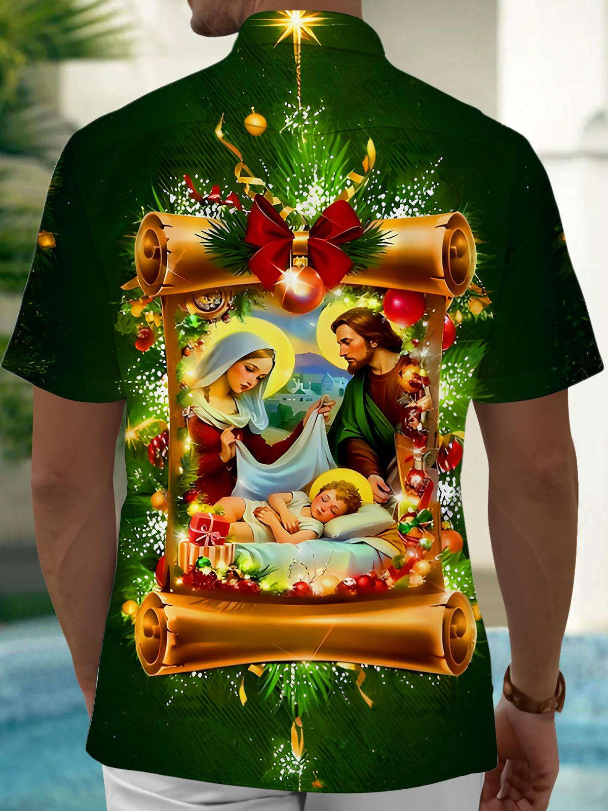 Holy Family In Golden Scroll Religious Art Men's Pocket Short Sleeve Shirts