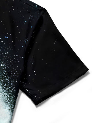 Men's cat pocket short sleeve shirt detail close-up